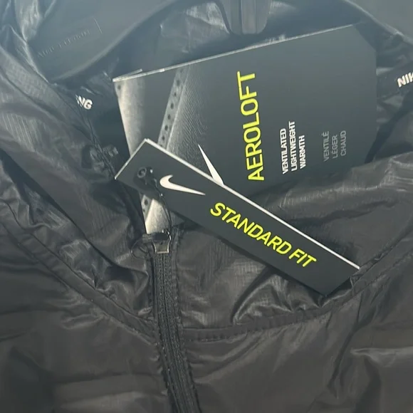 Men’s New Nike Aeroloft jacket - sz lg - black with 3m insignia.
Asking $200 obo - Picture 6 of 6